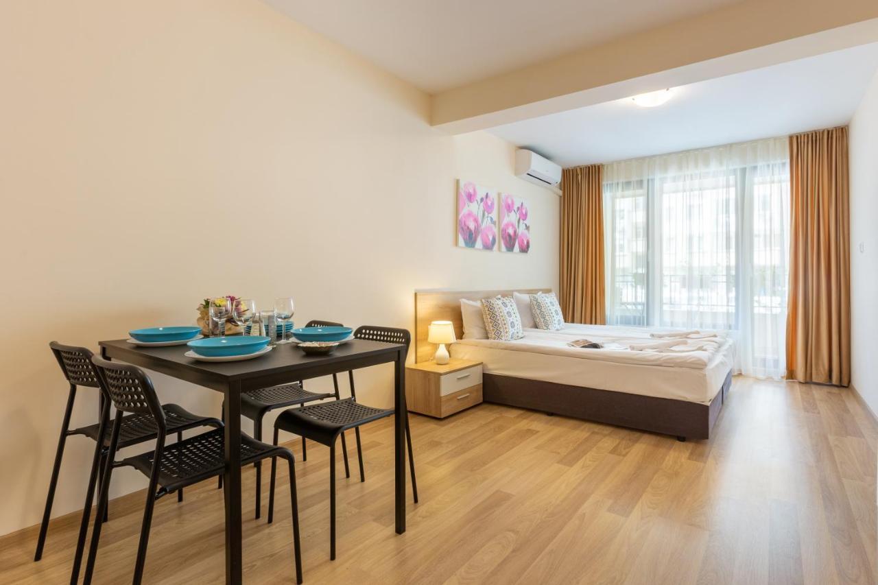Apartments Flora Burgas Exterior foto