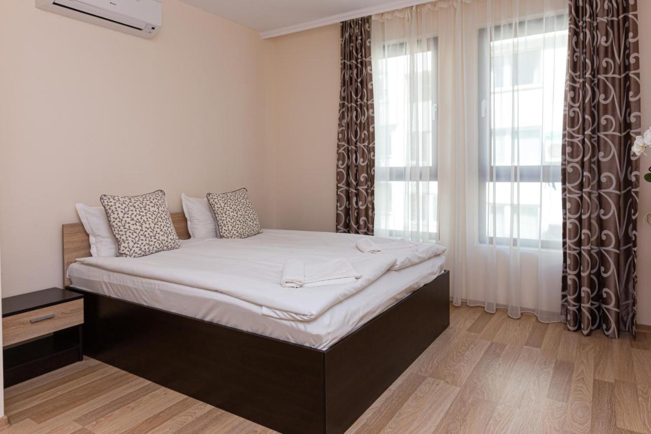 Apartments Flora Burgas Exterior foto