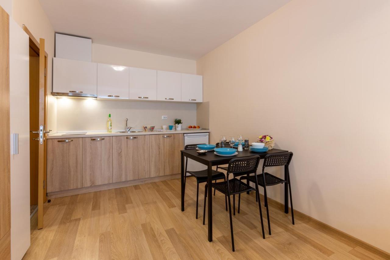 Apartments Flora Burgas Exterior foto