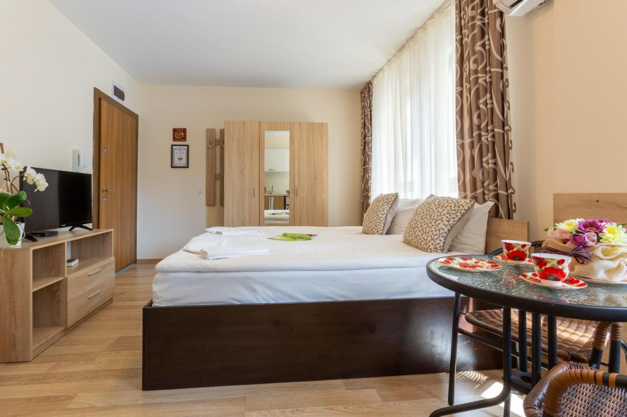 Apartments Flora Burgas Exterior foto